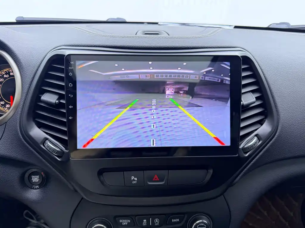 Freedom Light 2017 2.4L Leading Edition
