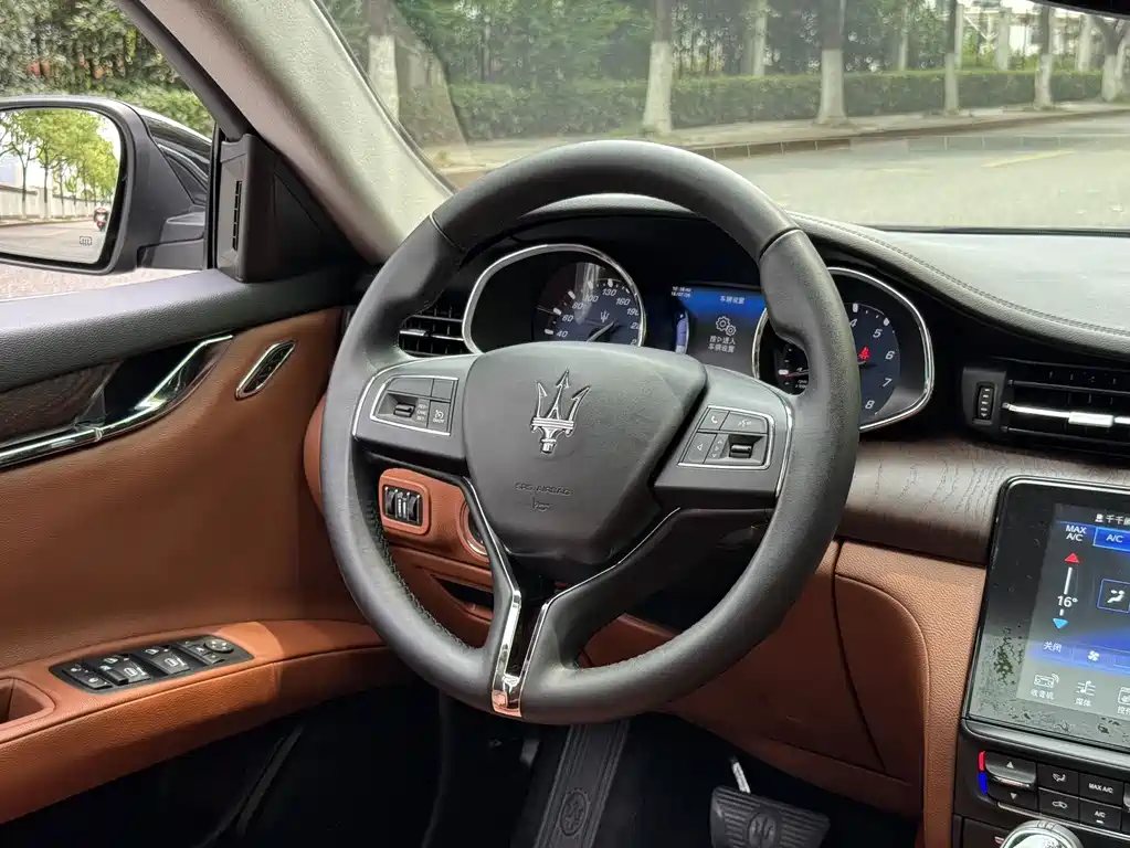 President 2017 3.0T Standard Model