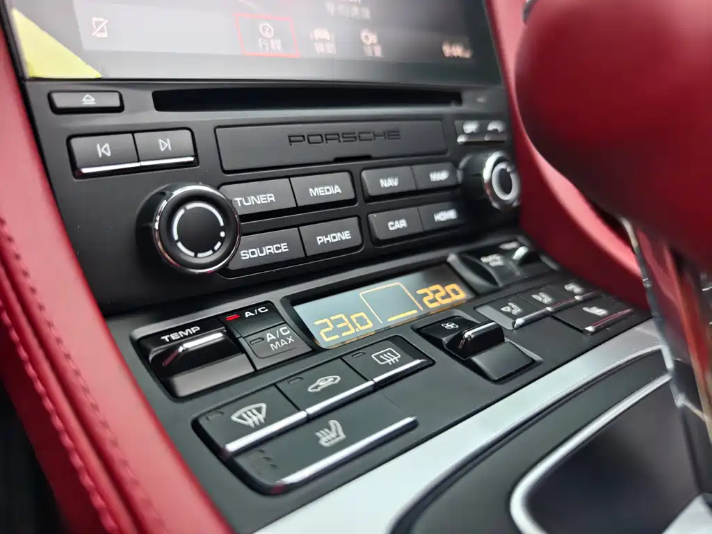 Porsche 718 Boxster 2.0T 2018 Model