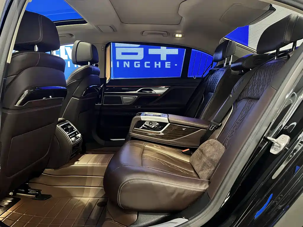 BMW 7 Series 2021 730Li Luxury Package