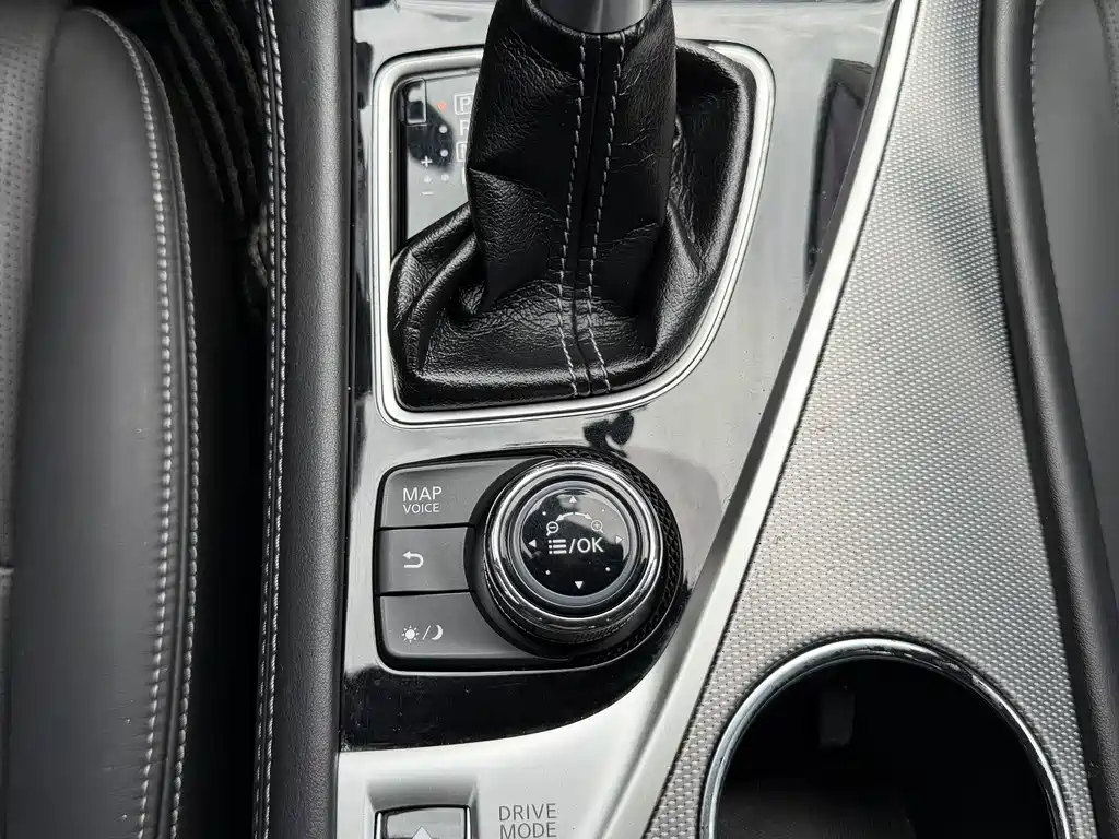 Infiniti Q50L 2018 2.0T Elegance Edition National VI