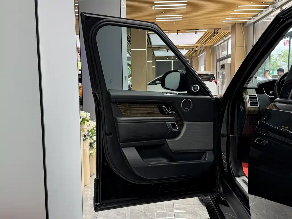 Range Rover 2019 3.0 SC V6 Long Wheelbase Edition