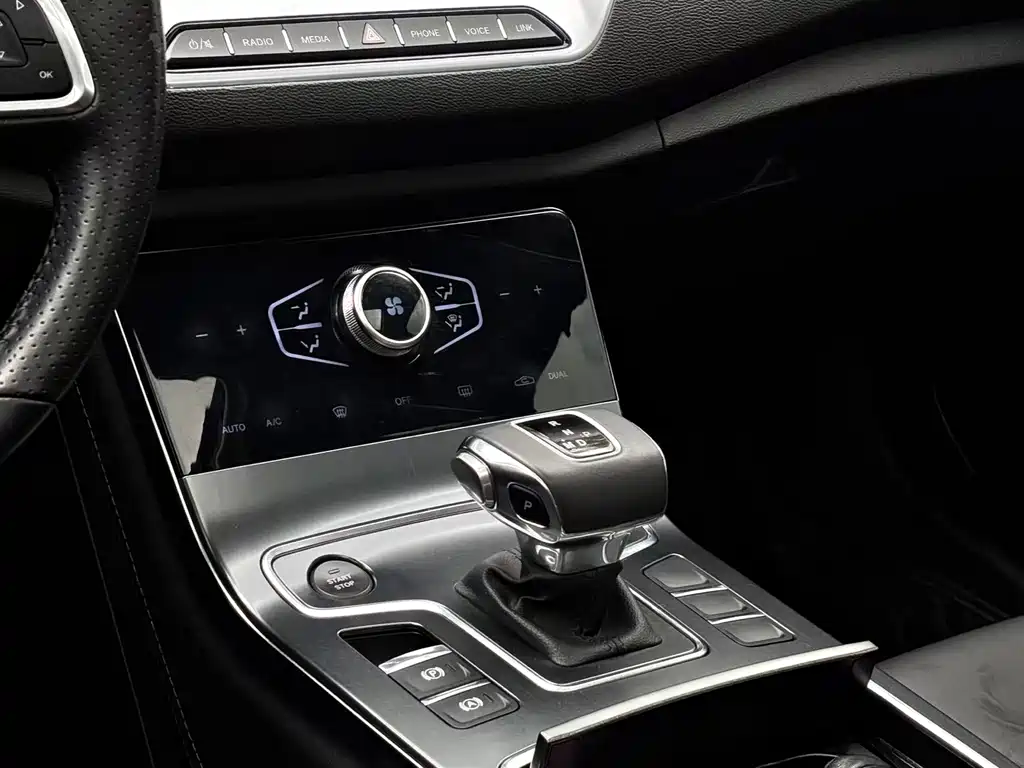 Hongqi H5 2022 Classic Edition Refurbished 1.8T Automatic Smart Link Qi Yun Version