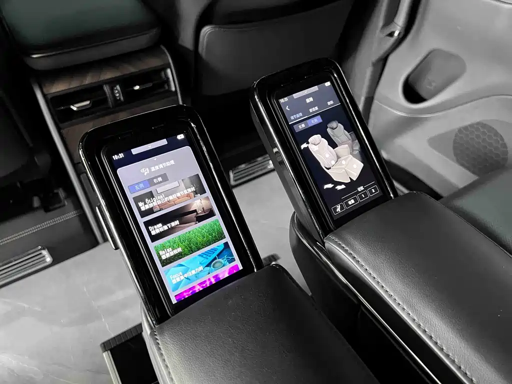 Lexus LM 2023 350h 7-Seat Grandeur Edition