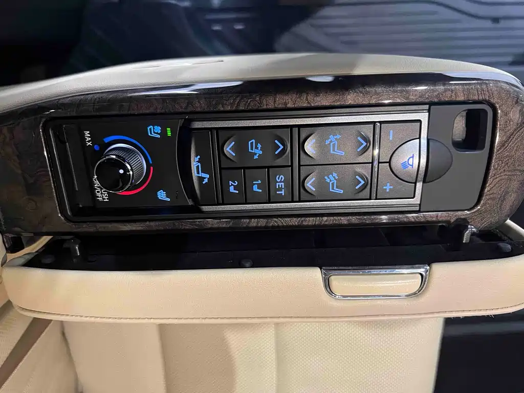 Alphard 2018款 改款 3.5L 豪华版