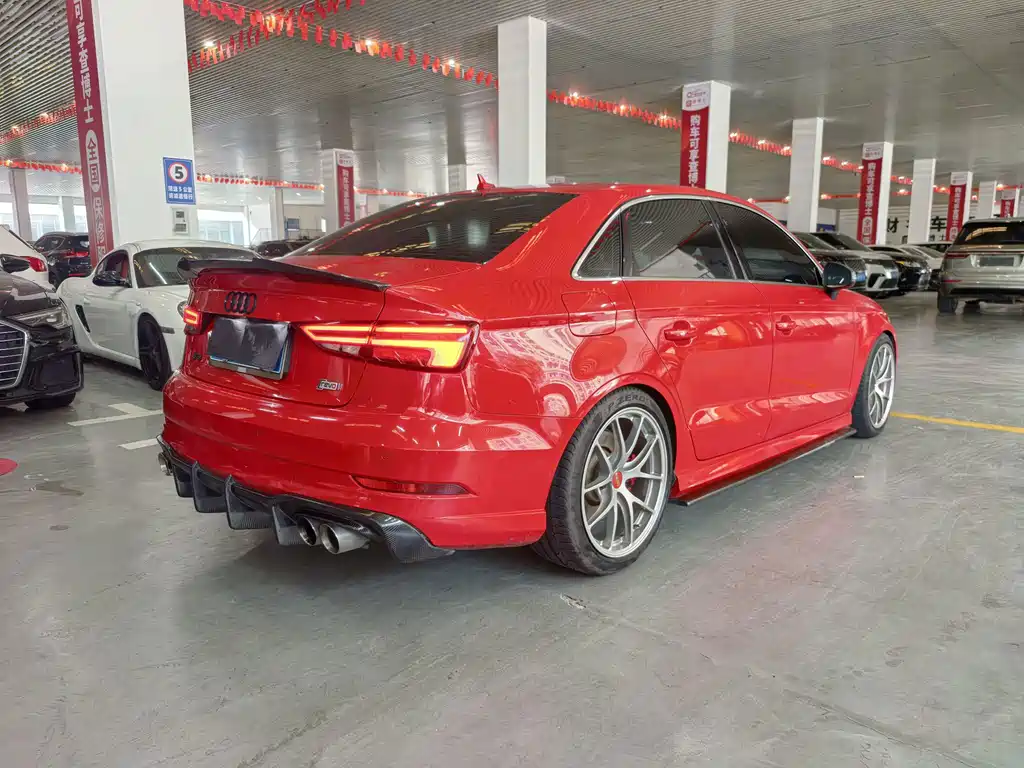 Audi S3 2017 Facelift S3 2.0T Limousine