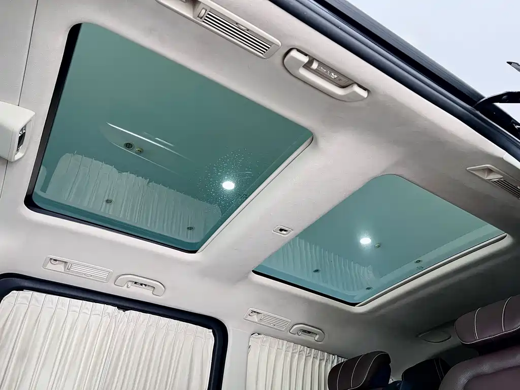 Mercedes-Benz V-Class 2021 260 L Long Wheelbase Luxury Edition