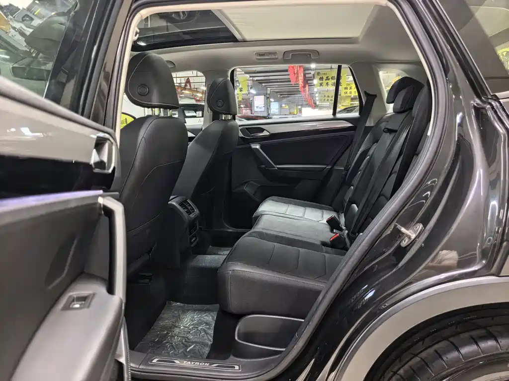 Tayron 2020 330TSI Two-Wheel Drive Luxury Smart Connect Edition
