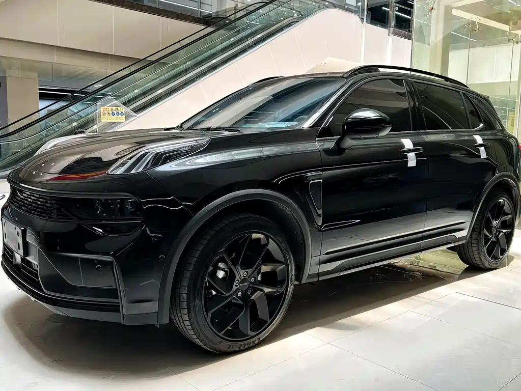 Lynk & Co 01 2023 2.0TD AWD Dark Night Edition