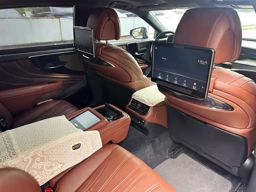 Lexus LS 2018 500h Executive Edition National VI