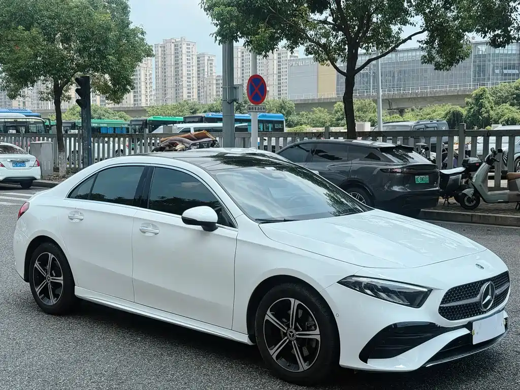 Mercedes-Benz A-Class 2024 A 200 L Fashion Edition