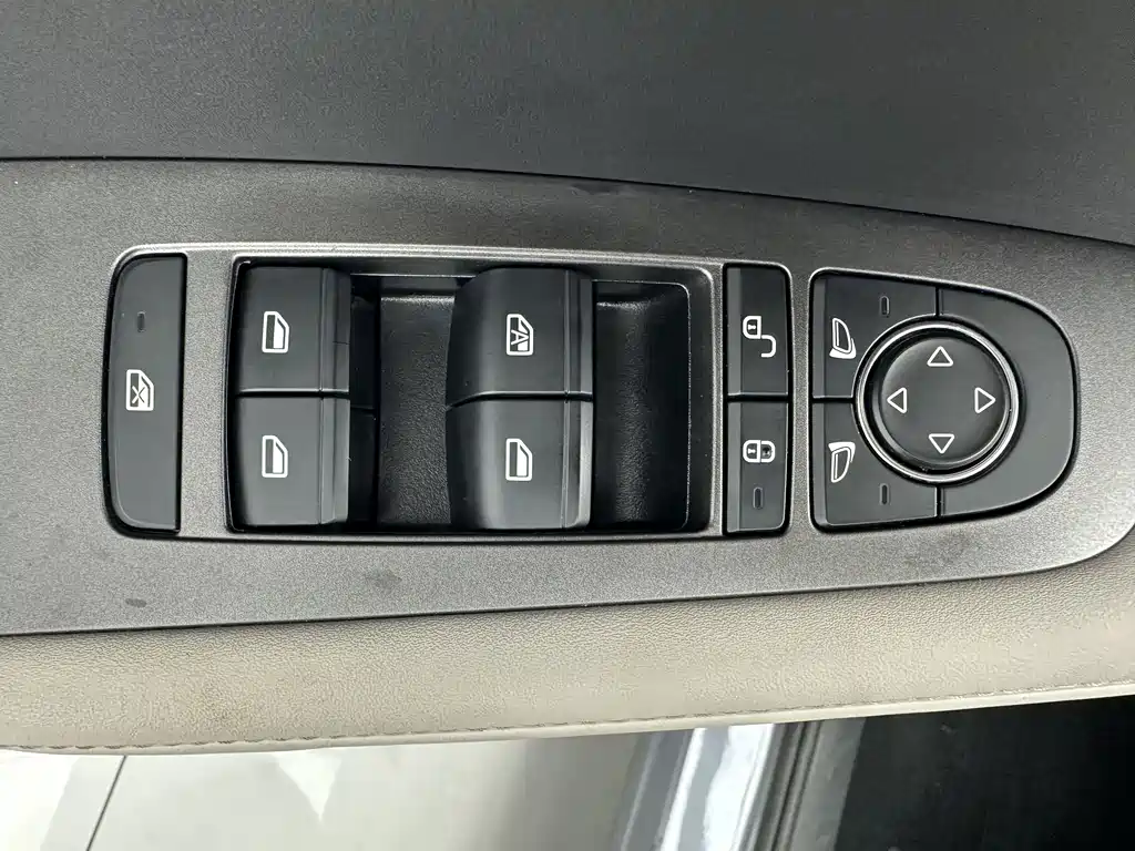 Yuan UP 2024 Model 401KM Vitality Edition