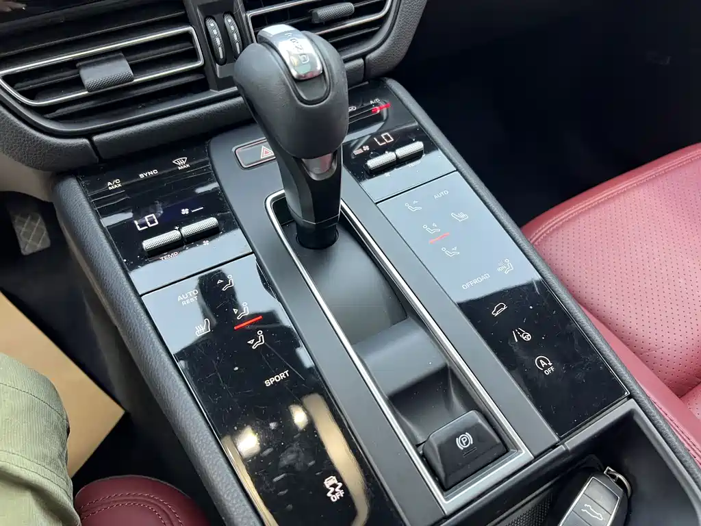 Macan 2023 2.0T