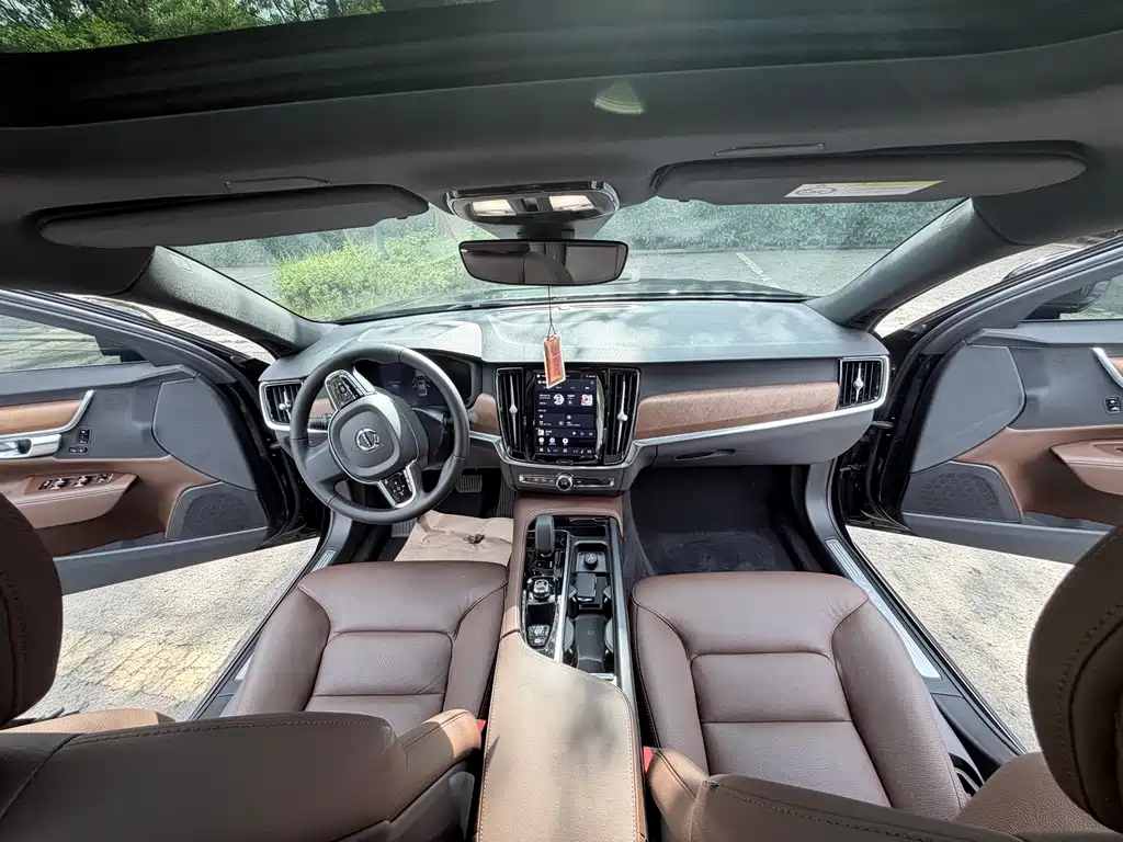 Volvo S90 2023 B5 Intelligent Luxury Edition