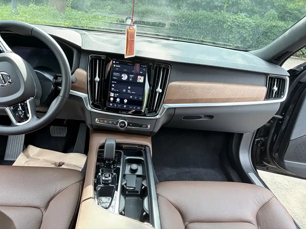 Volvo S90 2023 B5 Intelligent Luxury Edition