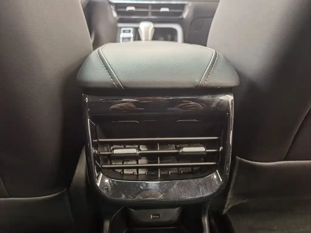 Roewe i5 2023 Model 1.5L CVT Luxury Edition