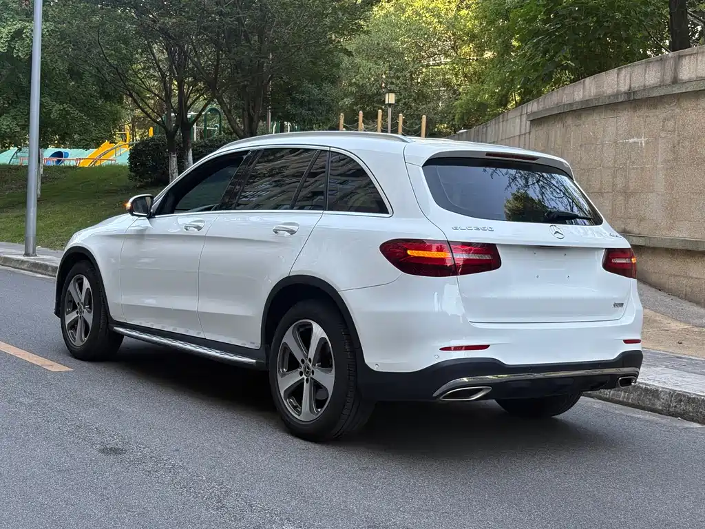 Mercedes GLC 2017 GLC 260 4MATIC Luxury Edition