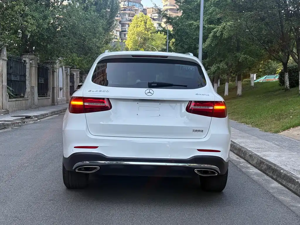 Mercedes GLC 2017 GLC 260 4MATIC Luxury Edition