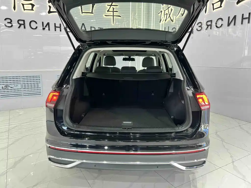Tiguan L 2023 280TSI Automatic Two-Wheel Drive Chaochuang Limited Edition