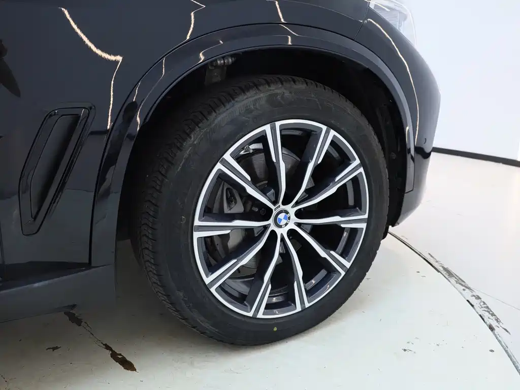 BMW X5 (Import) 2019 model xDrive40i M Sport Package