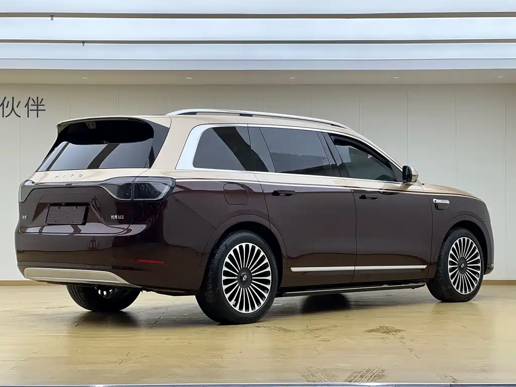 SWM M9 2025 Edition Range-Extended Max Version 52kWh 6-Seater (192-line LiDAR)