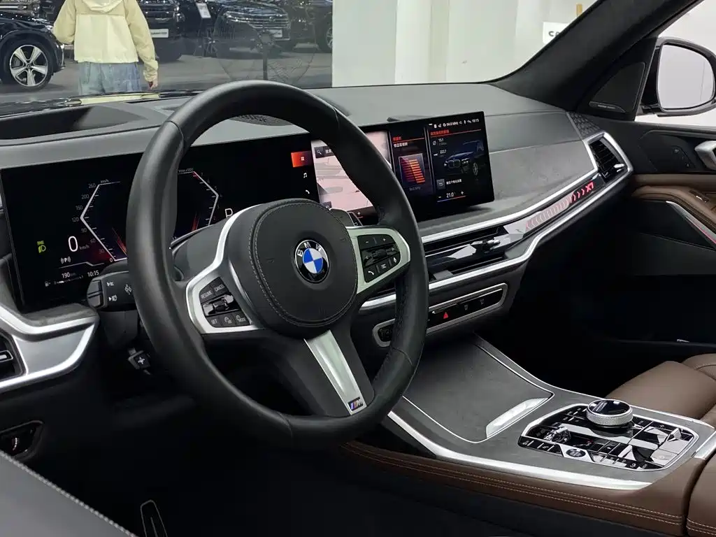 BMW X7 2023 xDrive40i Luxury Edition M Sport Package