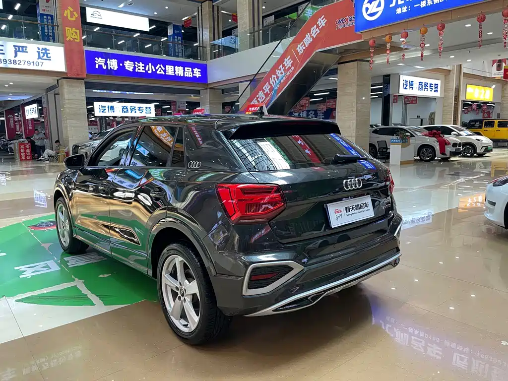 Audi Q2L 2022 35 TFSI进取致雅型