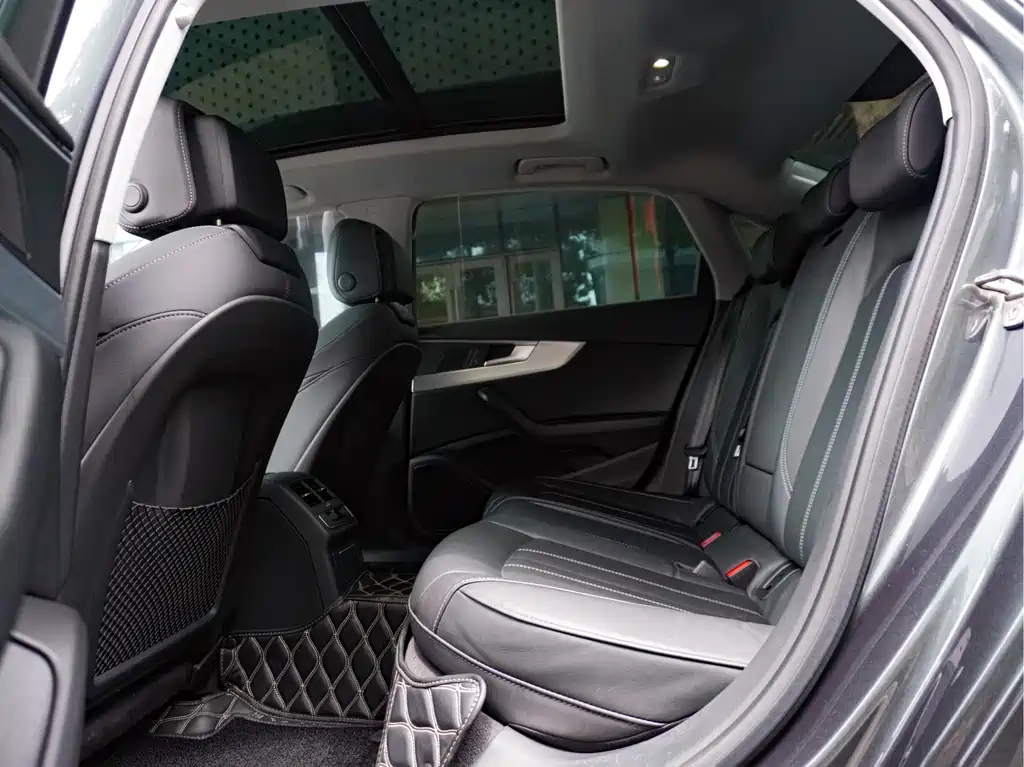 Audi A4L 2020 40 TFSI Luxury Dynamic Edition