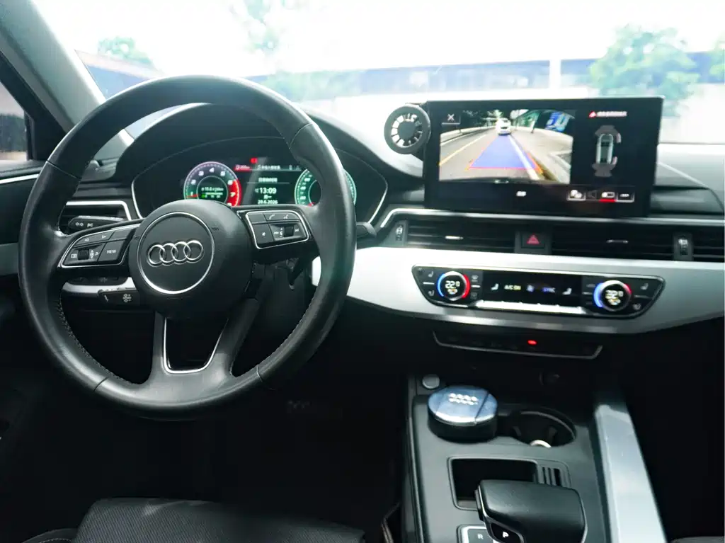 Audi A4L 2020 40 TFSI Luxury Dynamic Edition