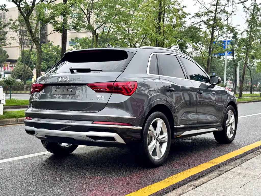 Audi Q3 2022 35 TFSI Fashion Elegance Edition