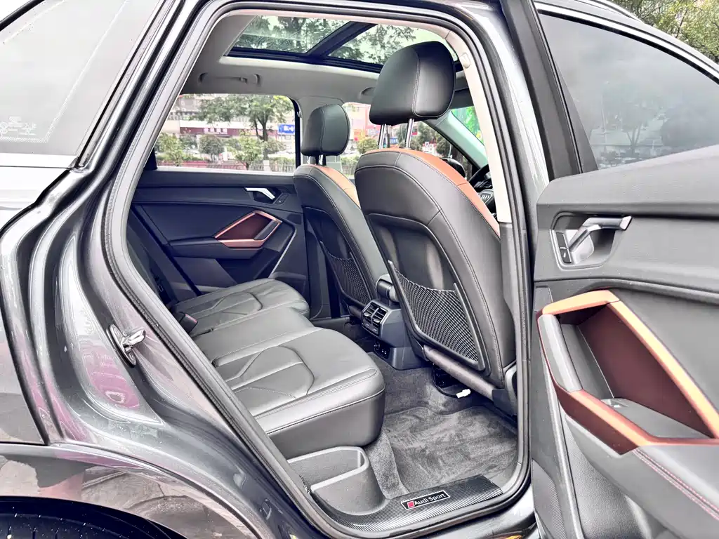 Audi Q3 2022 35 TFSI Fashion Elegance Edition