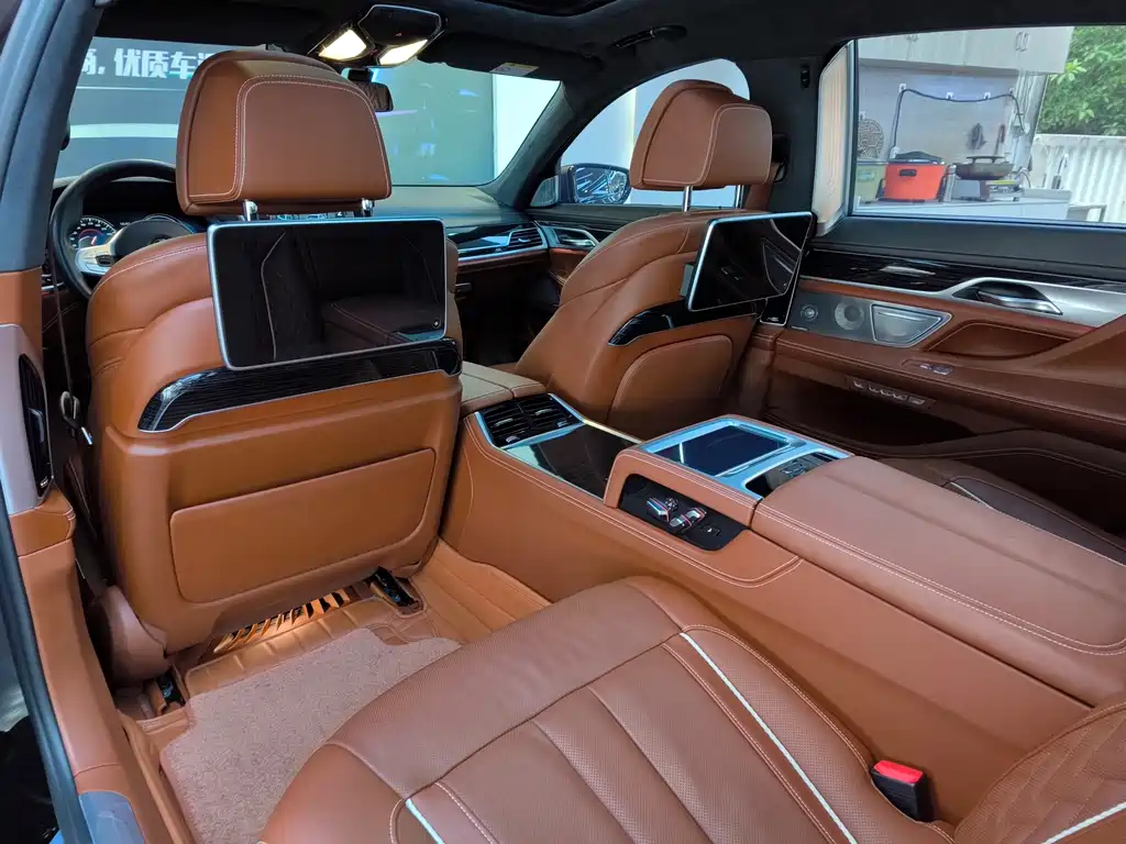 BMW 7 Series 2018 Model M760Li xDrive