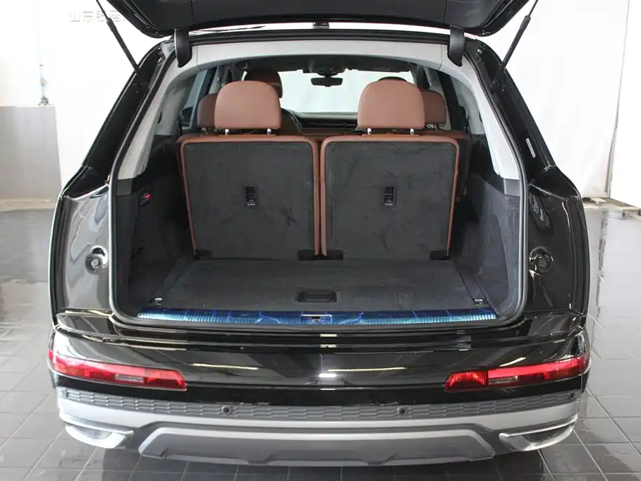 Audi Q7 2023 55 TFSI quattro S line Sport Edition
