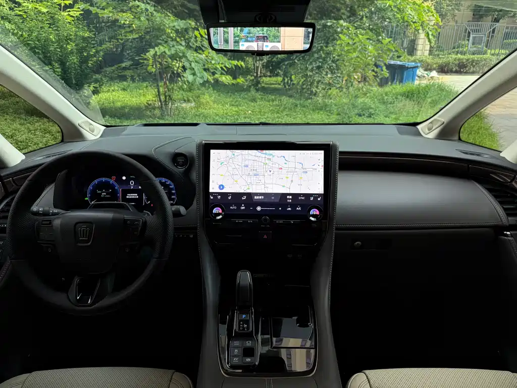 2024 Crown Hybrid 2.5L Prestige Edition