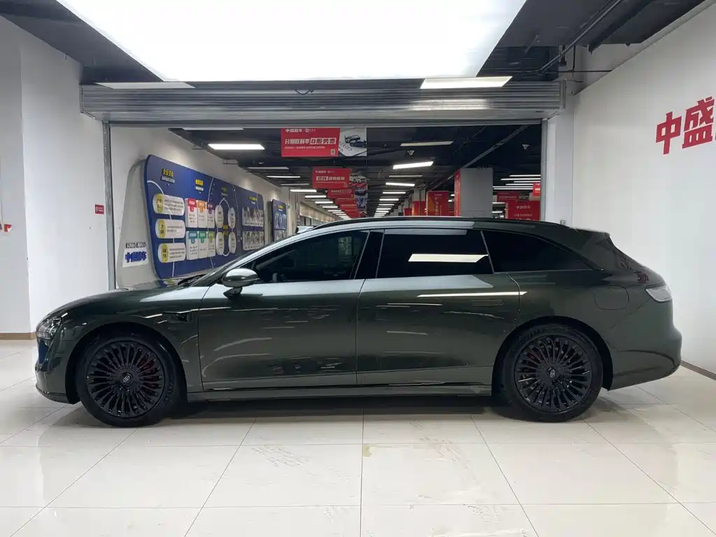 享界S9T 2025款 增程 Ultra长续航版 192线激光雷达