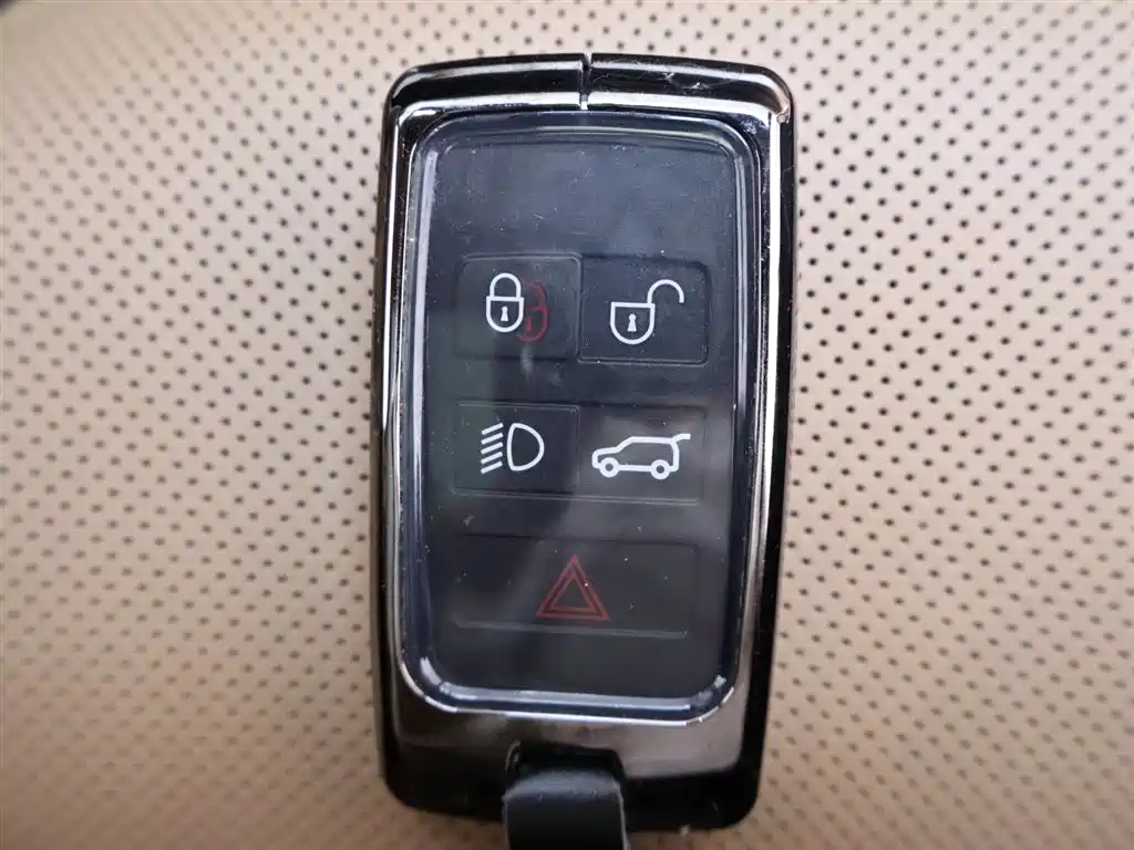 Range Rover 2025 Edition 3.0 L6 360PS Grand Edition