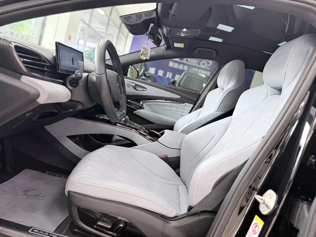 Seahorse 2022 Standard Range Rear-wheel Drive Prestige Edition