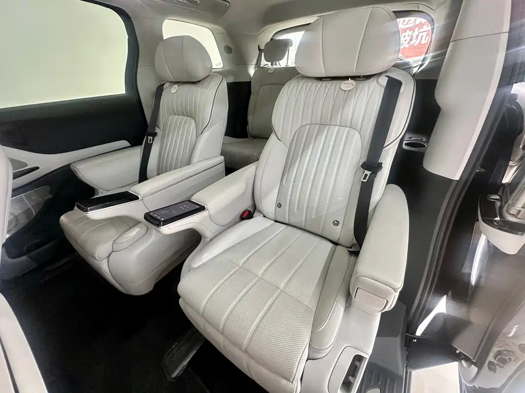 Dreamer 2025 PHEV Four-Wheel Drive Flagship Kunpeng Edition