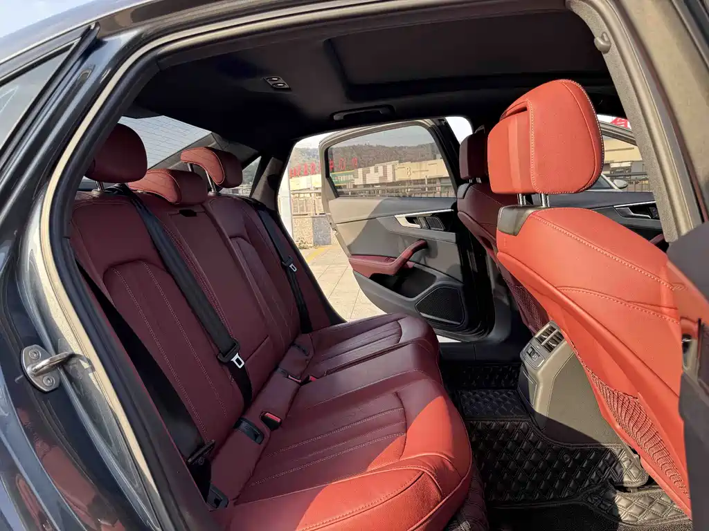 Audi A4L 2023 40 TFSI Bang&Olufsen Star Night Edition