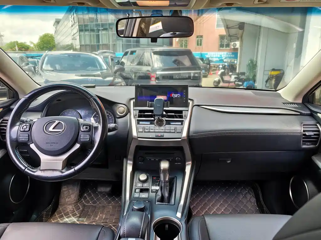 Lexus NX 2015 200t All-Wheel Drive Fengshang Edition