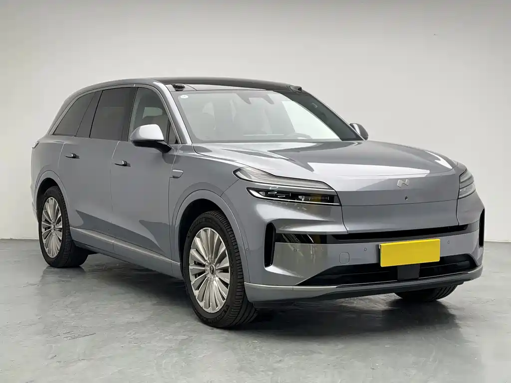 L90 Ultra 2025 6-seat edition