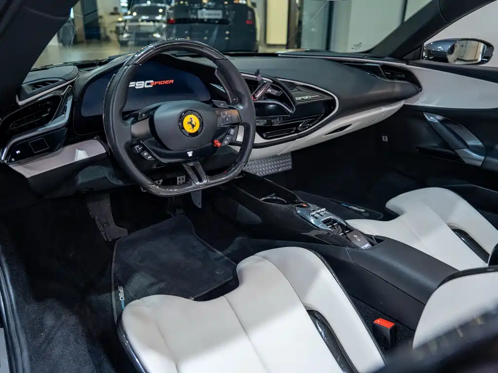 SF90 Spider 2021