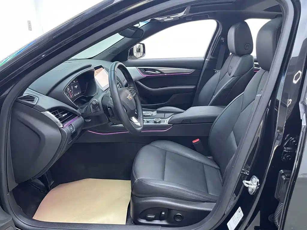 Cadillac CT5 2023 28T Luxury (Standard)