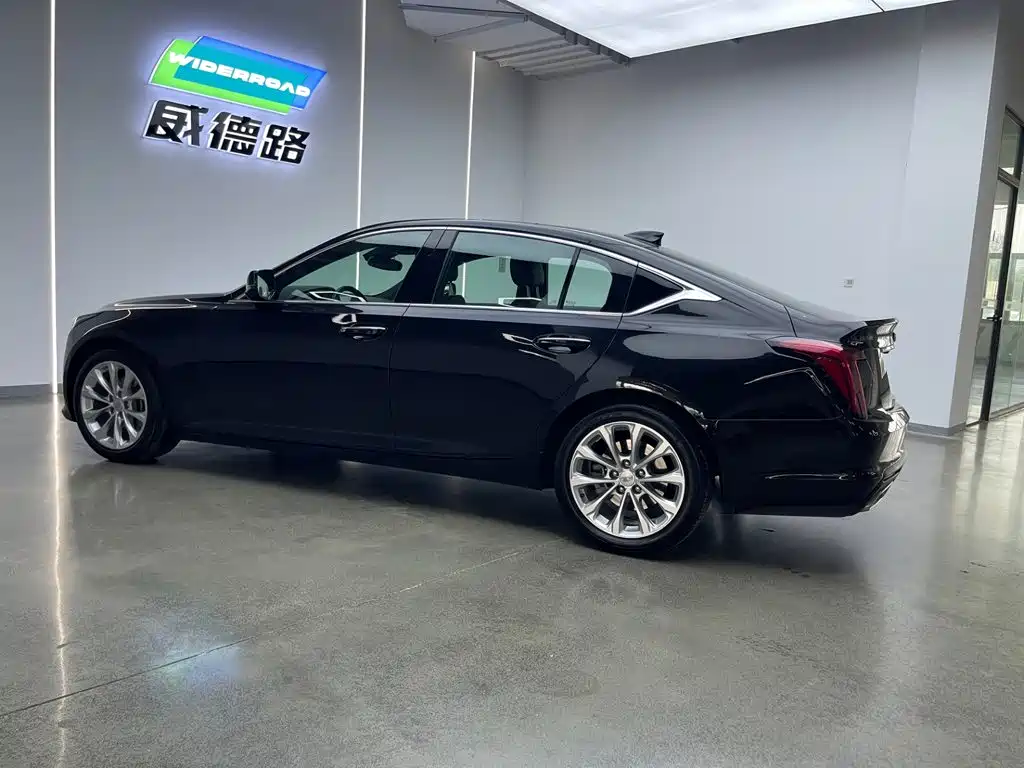 Cadillac CT5 2023 28T Luxury (Standard)