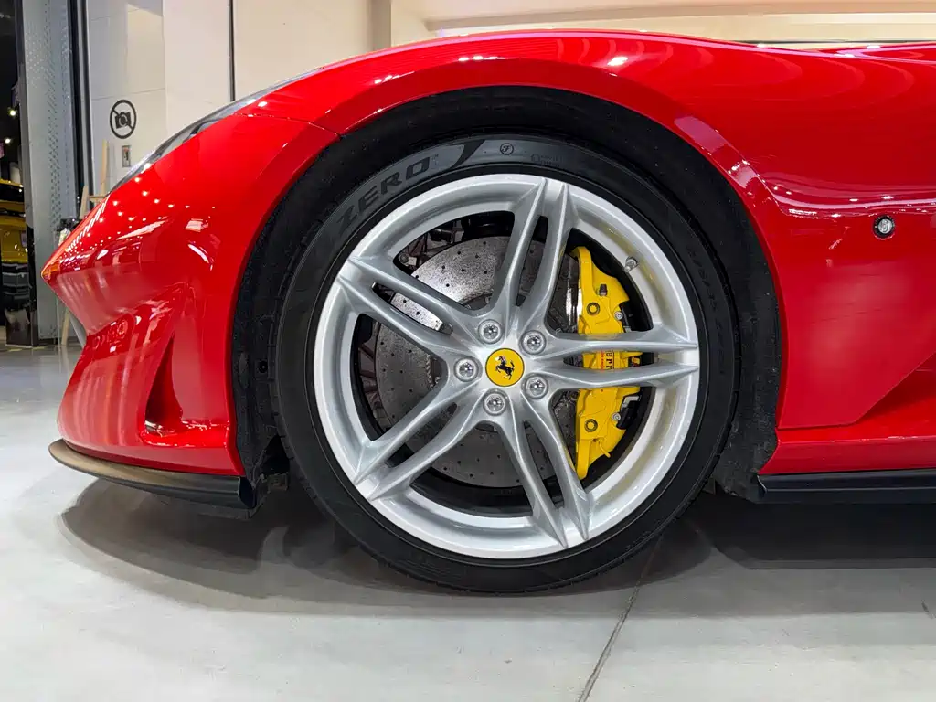 Ferrari 812 GTS 2020款