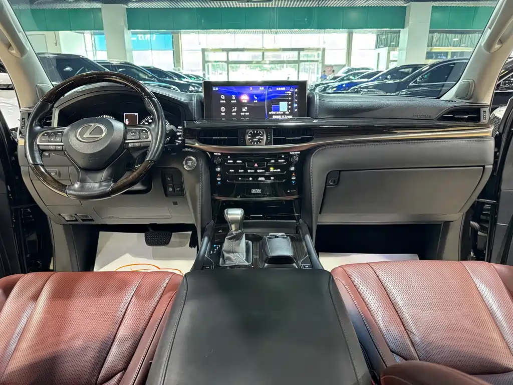 Lexus LX 2016 570 Luxury Edition