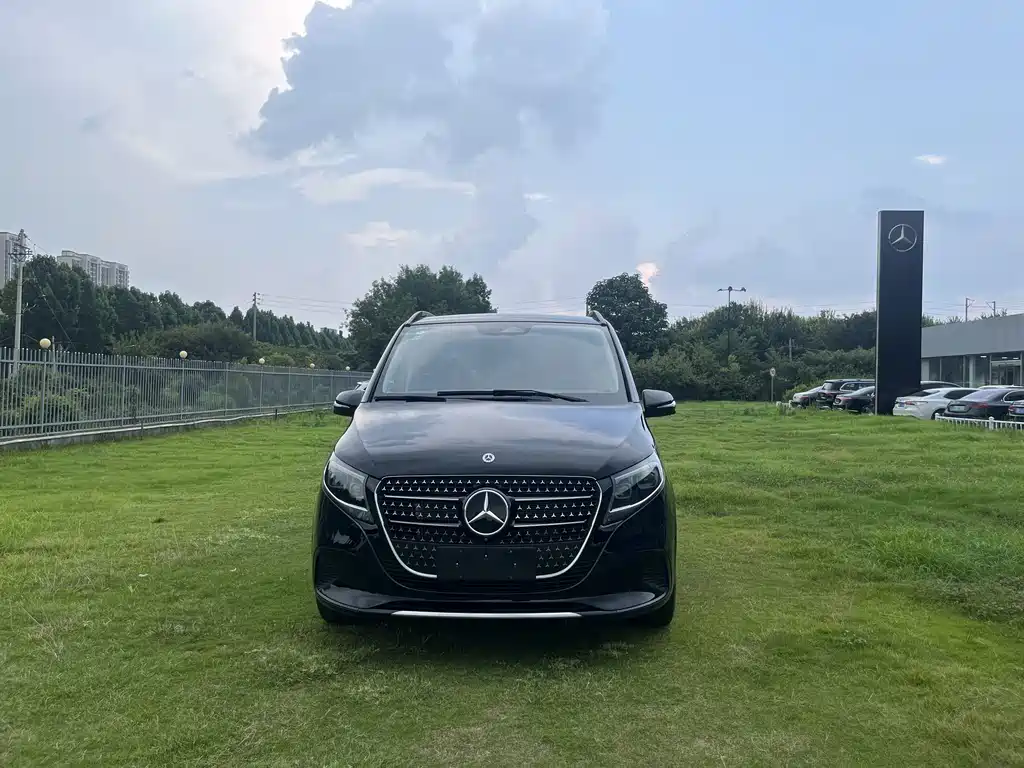 Mercedes-Benz V-Class 2024 300 L Long Wheelbase Prestige Edition