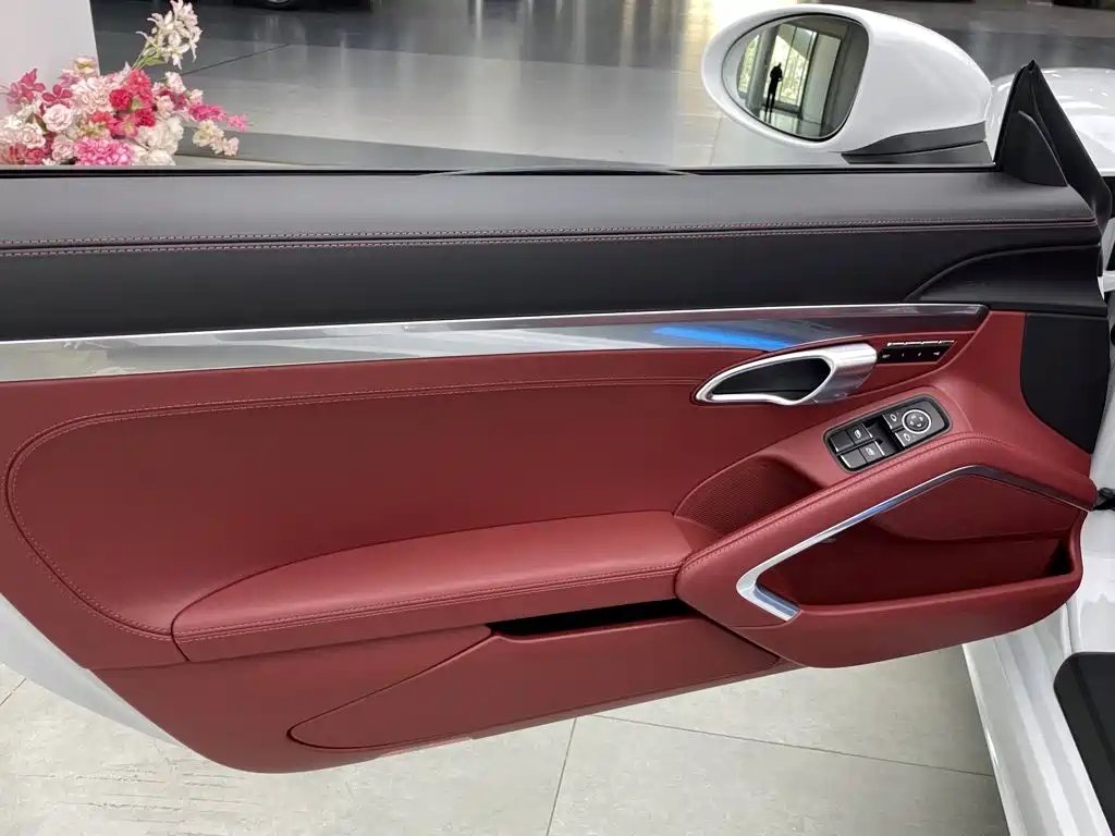 Porsche 718 Boxster 2.0T 2022 Model