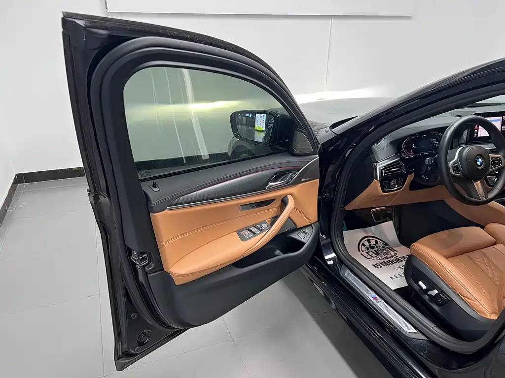 BMW 5 Series (Import) 2022 Model, Facelift II, 530i M Sport Package