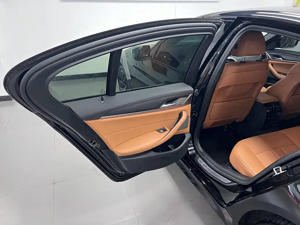 BMW 5 Series (Import) 2022 Model, Facelift II, 530i M Sport Package